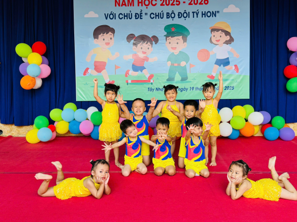 "HỘI KHỎE MĂNG NON" CẤP CƠ SỞ, NĂM HỌC 2025 - 2026 VỚI CHỦ ĐỀ “CHÚ BỘ ĐỘI TÝ HON”