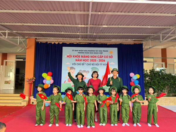 "HỘI KHỎE MĂNG NON" CẤP CƠ SỞ, NĂM HỌC 2025 - 2026 VỚI CHỦ ĐỀ “CHÚ BỘ ĐỘI TÝ HON”