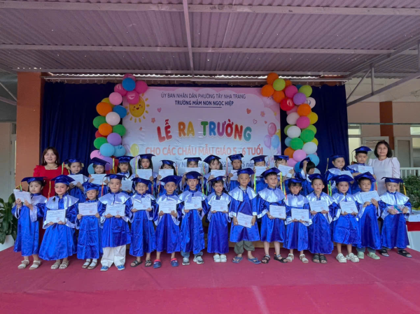 TRƯỜNG MẦM NON NGỌC HIỆP  TỔ CHỨC LỄ RA TRƯỜNG CHO CÁC CHÁU  KHỐI MẪU GIÁO 5-6 TUỔI, NĂM HỌC 2025 - 2026